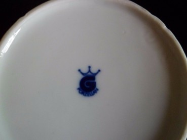 Suppentassen "G" Porzellan mit blauem Rand - Landhaus