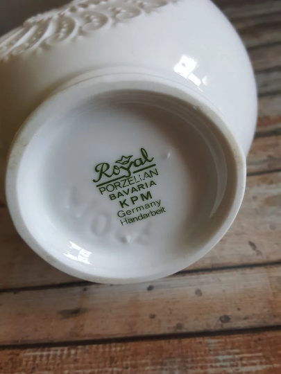 Vintage Vase weiß mit Henkel Royal KPM |Nice Deko