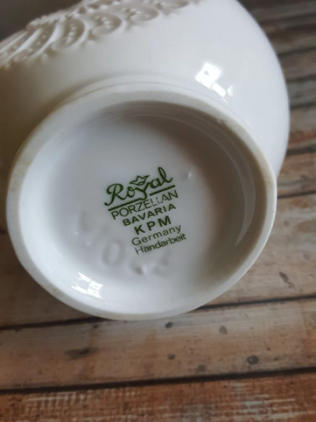 Vintage Vase weiß mit Henkel Royal KPM |Nice Deko