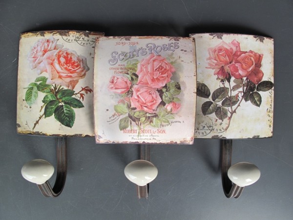 Garderobenleiste "Rosen" mit 3 Haken im Vintage Stil.